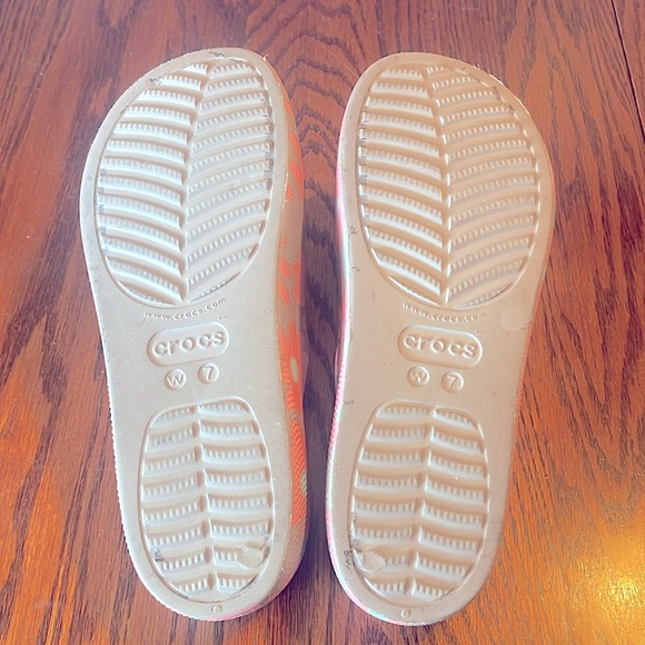 Crocs Floral Slide Sandals - Pink and Taupe - Picture 3 of 3